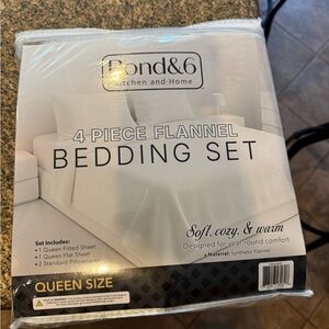 White Flannel Bedding Set - 4 Piece